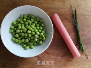 十分钟搞定的快手菜——豌豆火腿肠的做法步骤：1