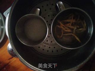 金针菇排骨汤的做法步骤：3