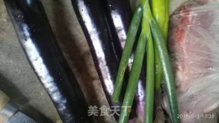红烧酱茄子的做法步骤：1