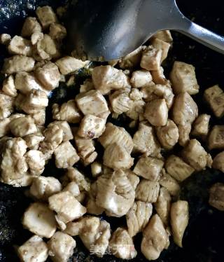 杏鲍菇烩鸡丁的做法步骤：12
