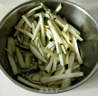 尖椒炒茄子（少油版）的做法步骤：4