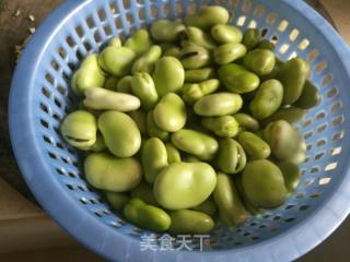 蒜香蚕豆米的做法步骤：1