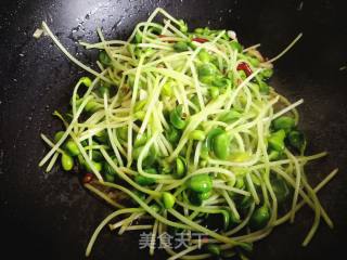 快炒豆苗的做法步骤：8