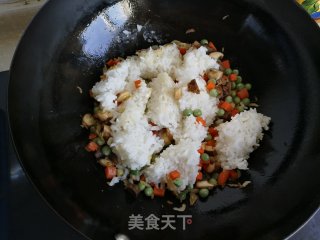 什锦炒饭的做法步骤：5