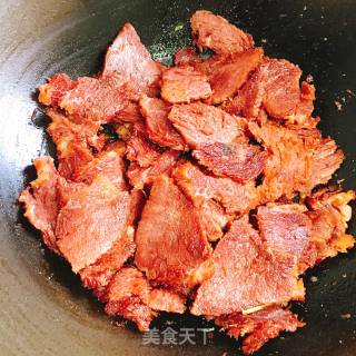 干煸孜然牛肉的做法步骤：3