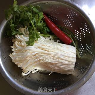 凉拌金针菇的做法步骤：1