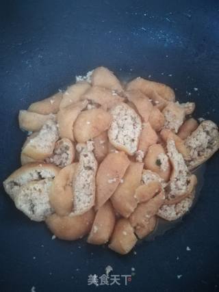 炒油豆腐的做法步骤：4