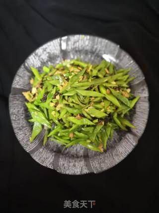 扁豆炒肉丝的做法步骤：1