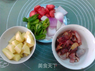 咖喱鸡的做法步骤：2