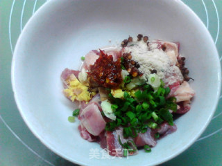 竹笼粉蒸牛肉的做法步骤：5