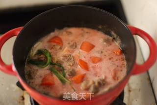 番茄牛腩胡萝卜的做法步骤：6