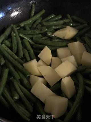豆角炖土豆的做法步骤：3