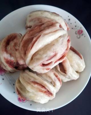 红豆沙花卷的做法步骤：6