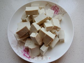 酸酸甜甜的茄汁豆腐的做法步骤：2