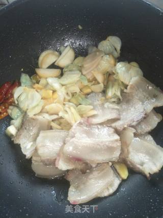 泡菜回锅肉的做法步骤：4