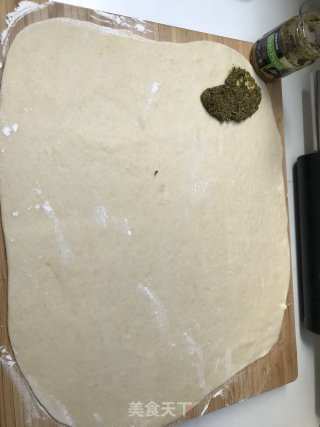香蒜酱辫子面包的做法步骤：9