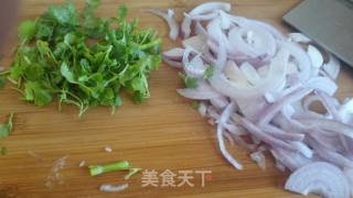 芥末鱿鱼丝的做法步骤：1