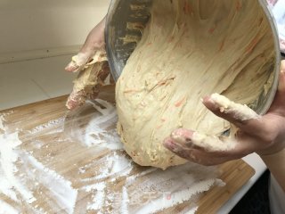 胡萝卜丝早餐面包的做法步骤：12