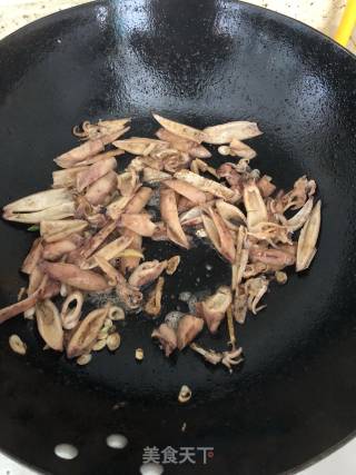 孜然墨鱼仔的做法步骤：3