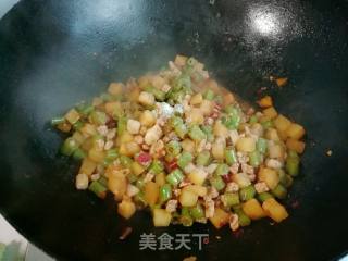 麻辣三丁的做法步骤：12