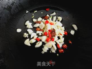 蒜蓉灰灰菜的做法步骤：6