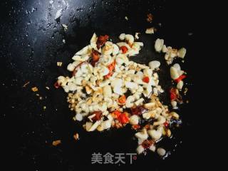 蒜蓉灰灰菜的做法步骤：7