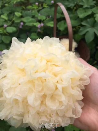 银耳羹的做法步骤：1