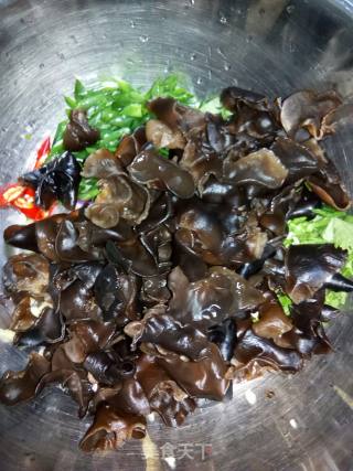 凉拌木耳的做法步骤：9