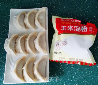 冰花煎饺的做法步骤：1