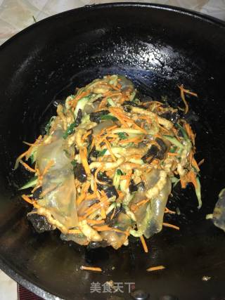 爆炒东北大拉皮的做法步骤：5