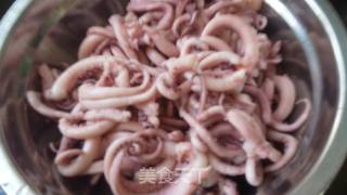粘糕炒鱿鱼须的做法步骤：1