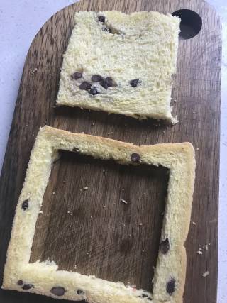 火腿肠三明治的做法步骤：1