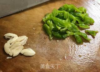 土豆炒腊肉的做法步骤：3