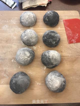 竹炭黑面包的做法步骤：7