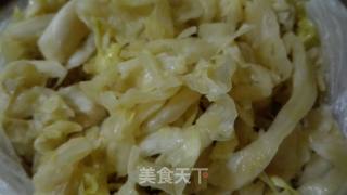 酸菜饺子的做法步骤：2