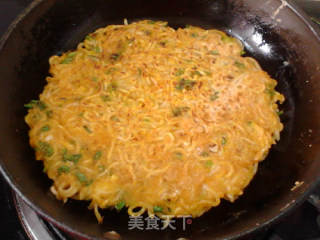 葱香方便面煎饼的做法步骤：10