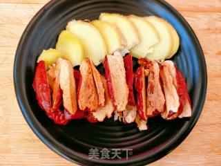 “ 夏日饮品 ”姜枣茶的做法步骤：3
