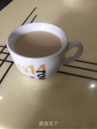 红豆奶茶的做法步骤：2