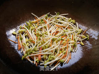 干炒河粉的做法步骤：6