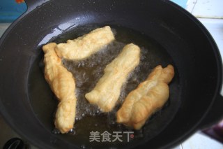 自制安心油条的做法步骤：11