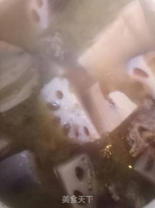 排骨藕汤的做法步骤：5