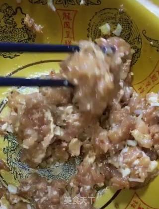 锅贴的做法步骤：2