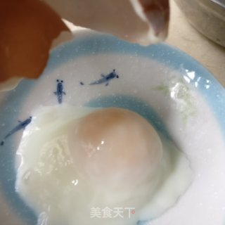 【焖烧罐】温泉蛋沙拉佐优格酱的做法步骤：7