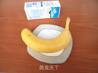 香蕉奶昔的做法步骤：1