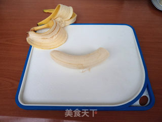 香蕉奶昔的做法步骤：2
