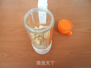 香蕉奶昔的做法步骤：4