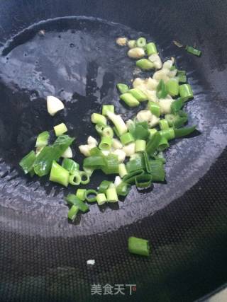 白雪菇炒青菜的做法步骤：3