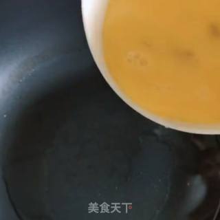 西葫芦炒鸡蛋的做法步骤：4