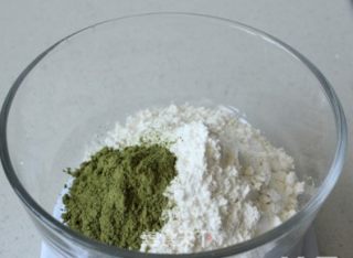抹茶千层蛋糕的做法步骤：1