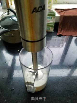 “夏日饮品”香蕉奶昔的做法步骤：4